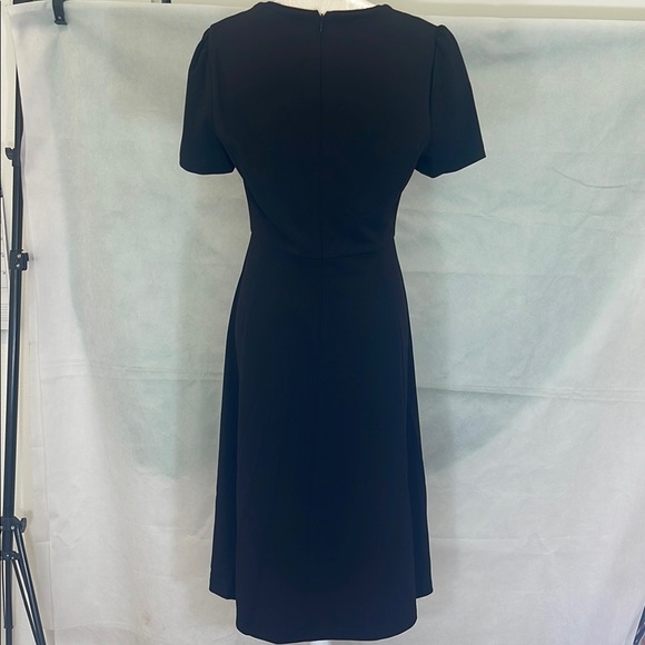Elegant Black Midi Dress - Picture 4 of 8